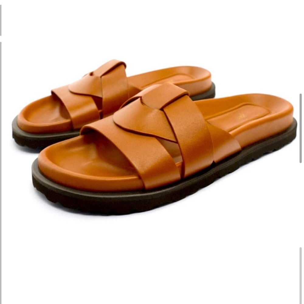 NWT ZARA LOW HEEL LEATHER SANDALS - Picture 3 of 9